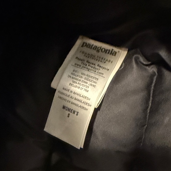 Patagonia Women's Black Puffer Down Jacket - Picture 2 of 5